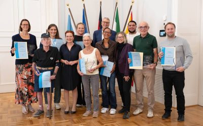 Helmut für sein Engagement im Ehrenamt von OB ausgezeichnet